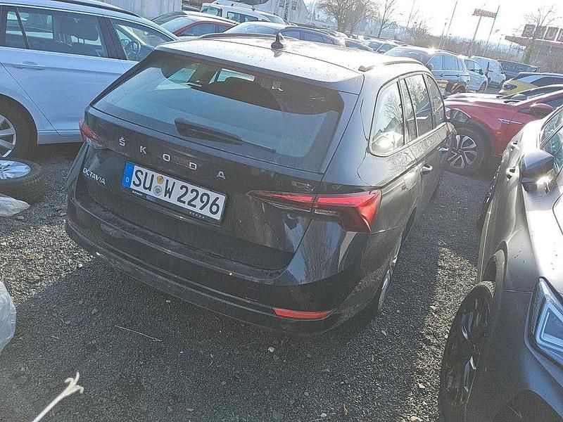 Gebraucht Skoda Octavia Ambition 150 PS (110 kW) 2022 Schwarz Kombi