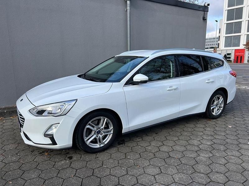 Gebraucht Ford Focus Cool & Connect 120 PS (88 kW) 2018 Weiß Kombi