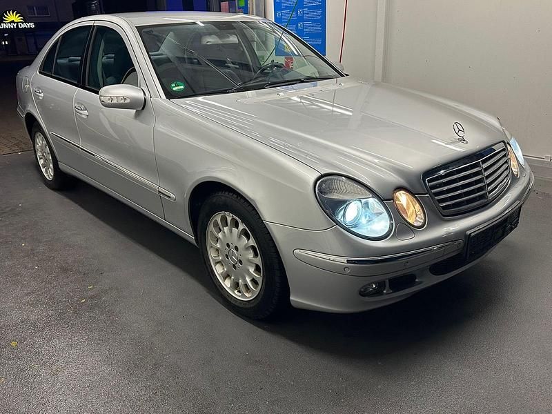 Silber Gebraucht 2006 Mercedes E280 Elegance Limousine | 3.790 € (Superpreis) - Bild 1/4