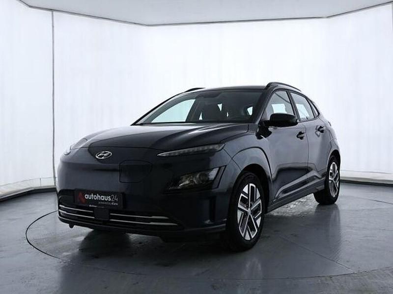 Gebraucht Hyundai Kona Select 100 kW (136 PS) 2022 Blau SUV