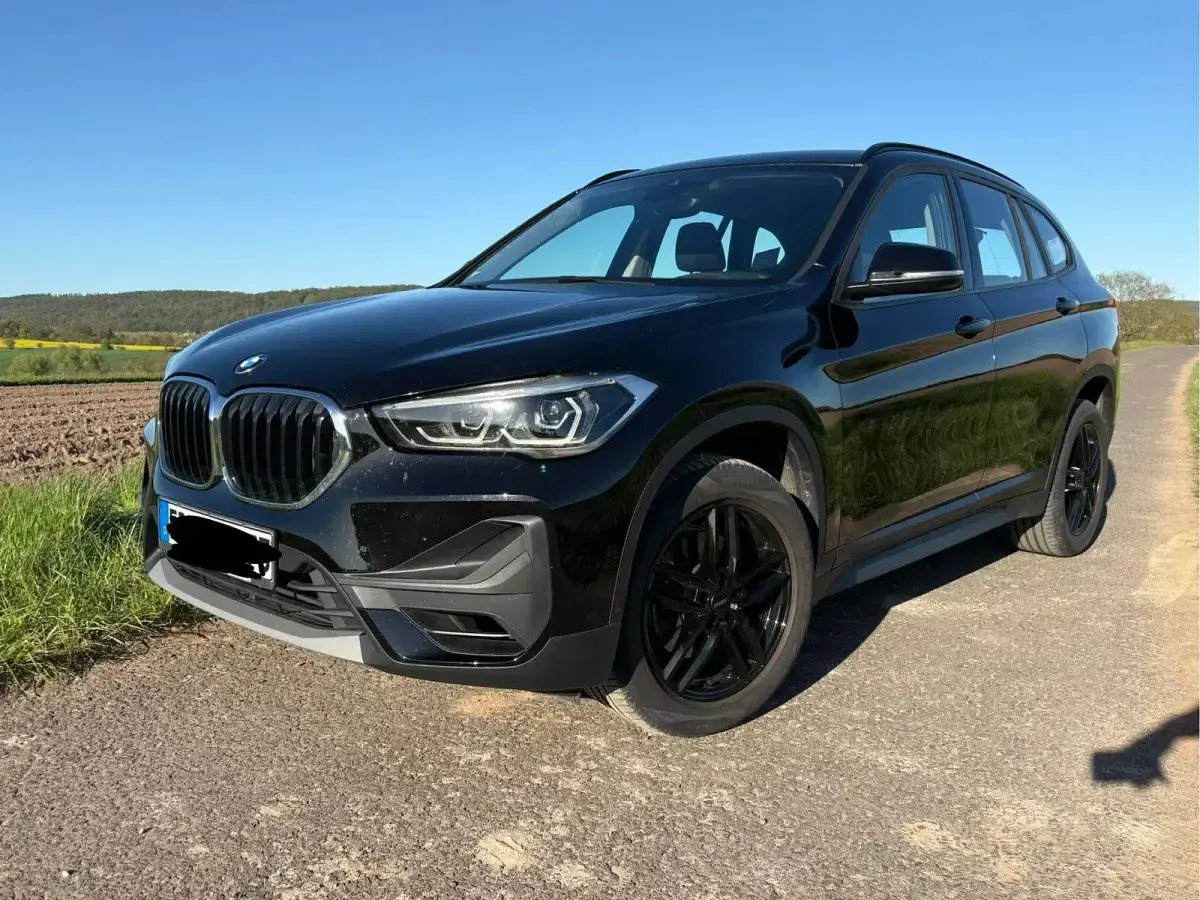 Gebraucht BMW X1 Advantage 140 PS (102 kW) 2019 Schwarz SUV