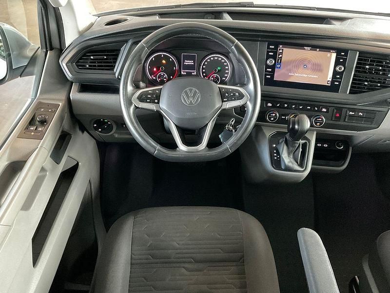 Gebraucht VW Caravelle 150 PS (110 kW) 2023 Silber Van