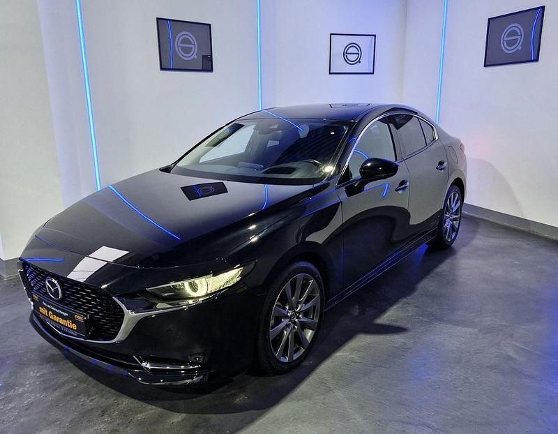 Schwarz Gebraucht 2022 Mazda 3 Selection Limousine | 24.500 € (Fairer Preis) - Bild 1/4