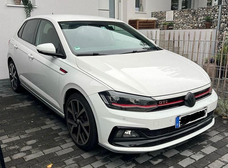 Weiß Gebraucht 2019 VW Polo Beats Kleinwagen | 14.400 € (Guter Preis) - Bild 1/4