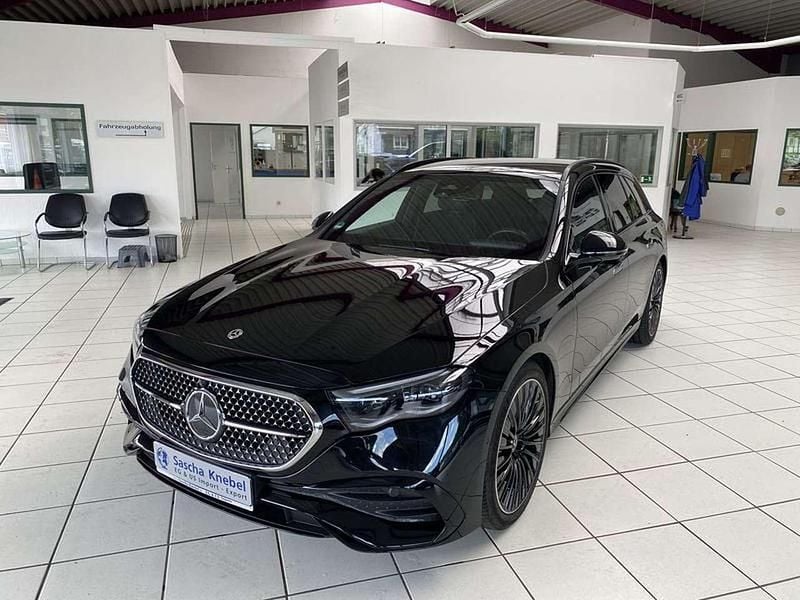 Gebraucht Mercedes E300 AMG line 313 PS (230 kW) 2024 Obsidianschwarz Kombi