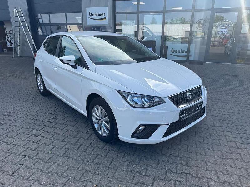Weiß Gebraucht 2019 Seat Ibiza Style Limousine | 10.890 € (Guter Preis) - Bild 1/4