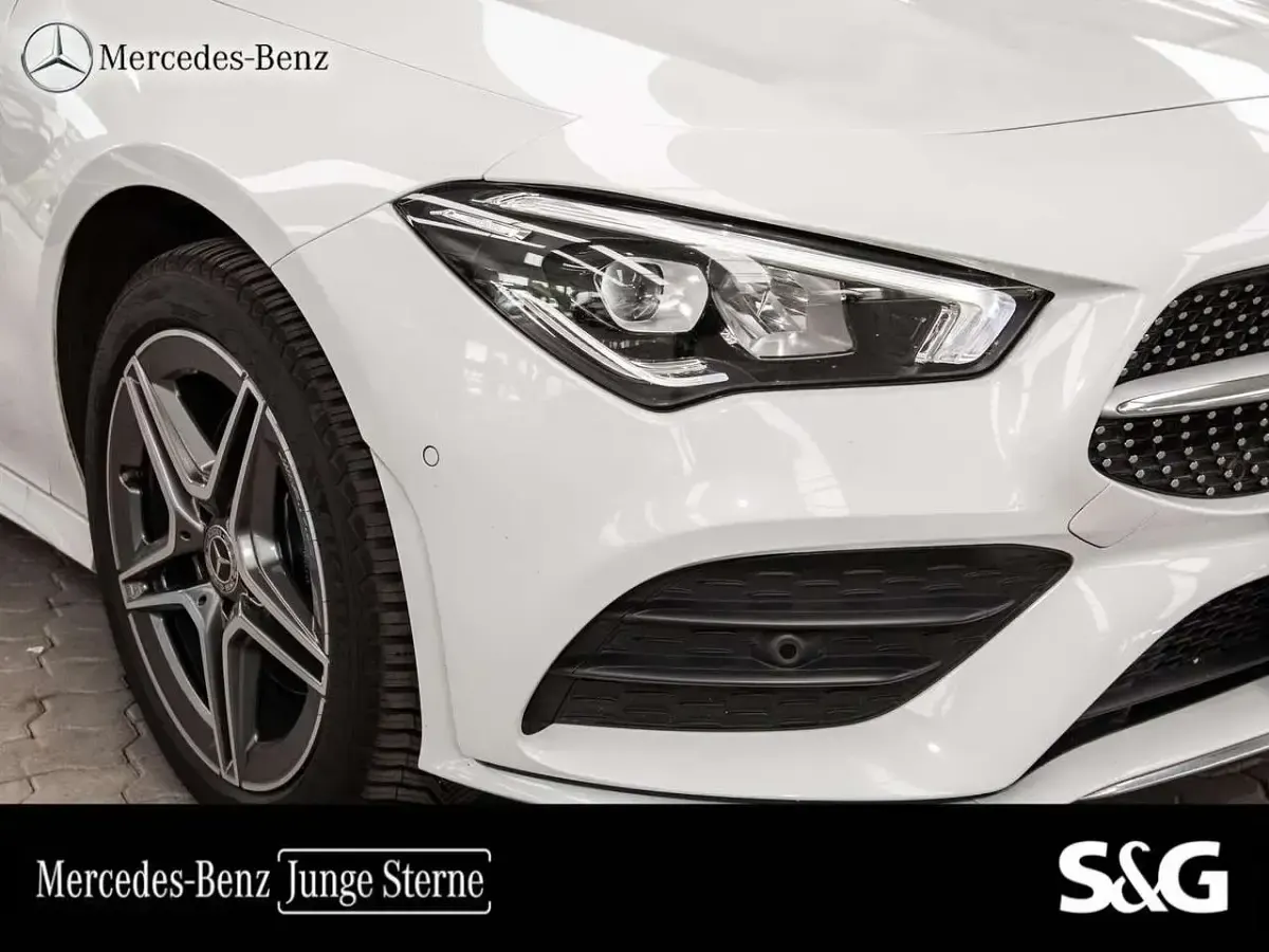 Gebraucht Mercedes CLA250e AMG 160 PS (117 kW) 2022 Digitalweiß Coupé
