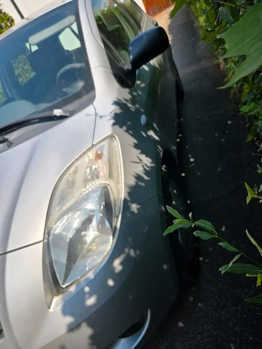 Gebraucht Toyota Yaris 87 PS (63 kW) 2008 Grau Kleinwagen