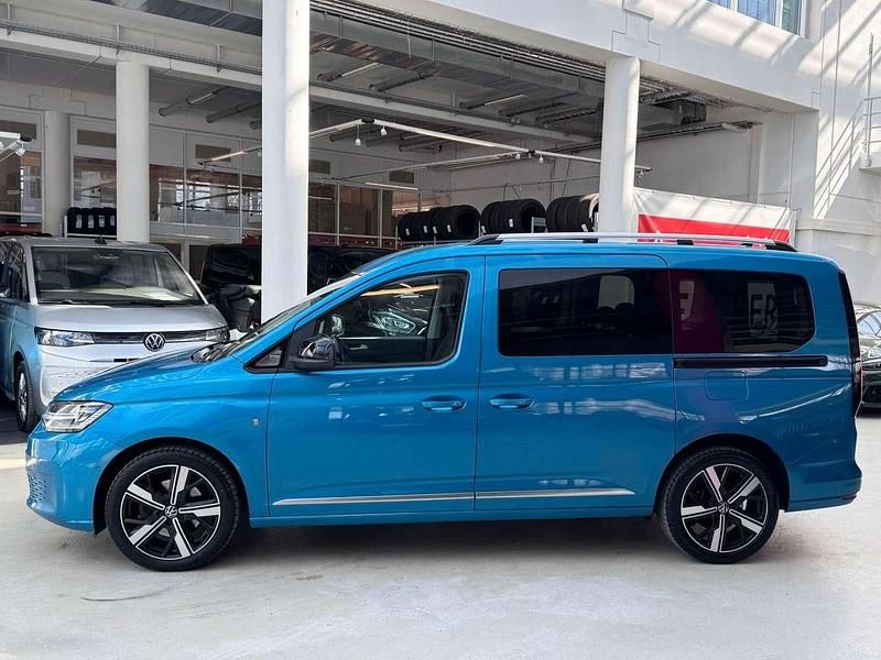 Gebraucht VW Caddy Maxi 130 PS (95 kW) 2022 Blau Van / Kleinbus