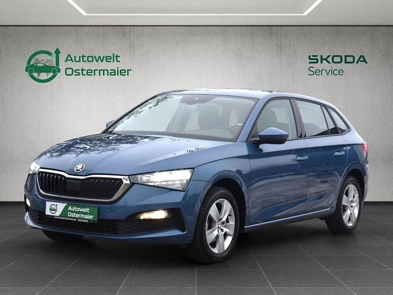 Blau Gebraucht 2021 Skoda Scala Ambition Kleinwagen | 16.485 € (Guter Preis) - Bild 1/4