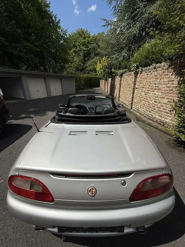 Usata MG F 120 CV (88 kW) 1999 Argento Cabrio