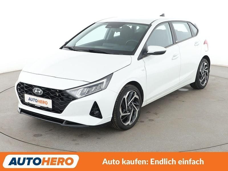 Gebraucht Hyundai i20 Intro Edition 101 PS (74 kW) 2021 Weiß Kleinwagen