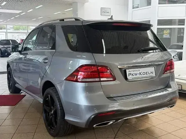 Gebraucht Mercedes GLE350 AMG line 258 PS (189 kW) 2015 Silber SUV