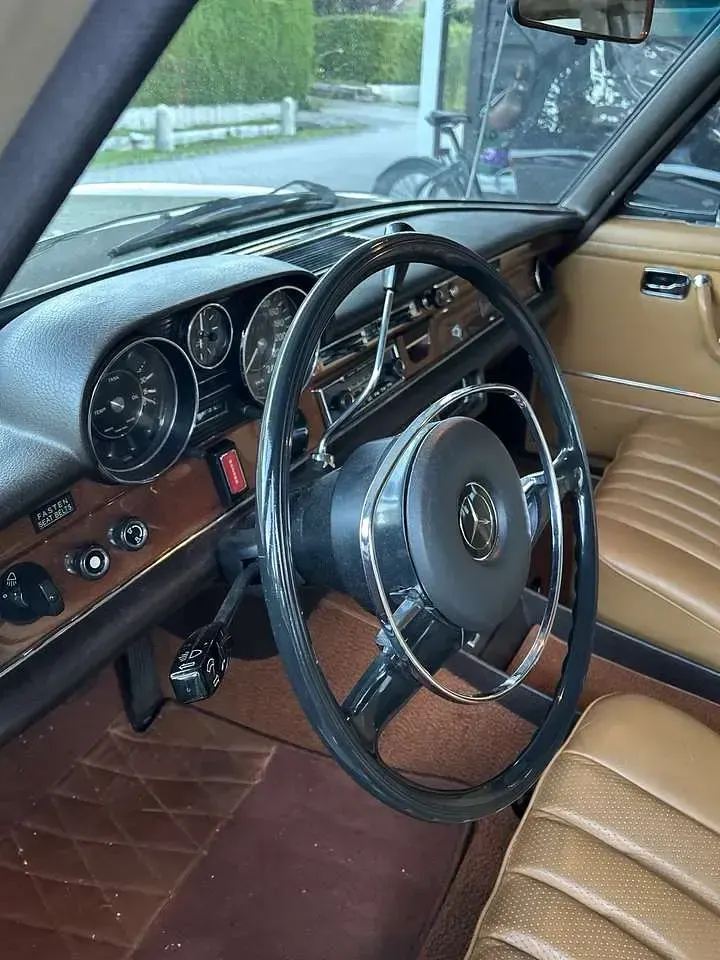 Gebraucht Mercedes 280 194 PS (142 kW) 1972 Beige Limousine