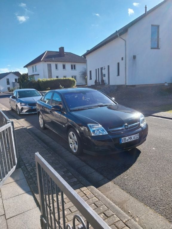 Schwarz Gebraucht 2004 Opel Vectra GTS Limousine | 2.500 € (Fairer Preis) - Bild 1/4