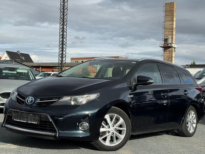 Schwarz Gebraucht 2014 Toyota Auris Touring Sports Cool Kombi | 8.999 € (Guter Preis) - Bild 1/4