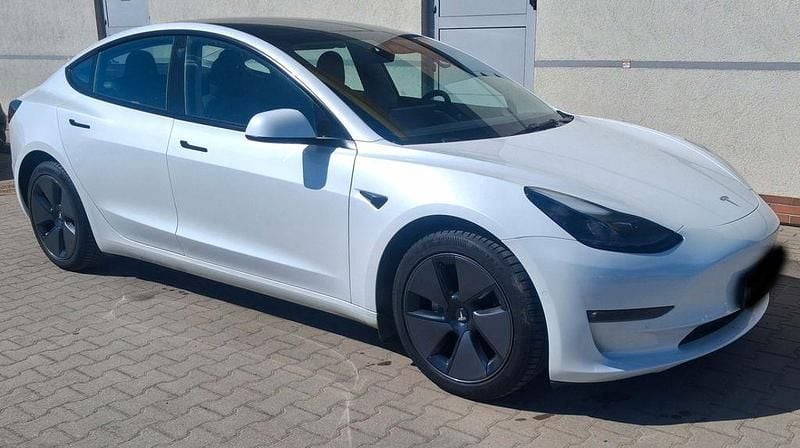 Second-hand Tesla Model 3 366 kW (498 CP) 2021 Alb Berlinǎ