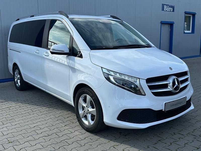 Gebraucht Mercedes V220 163 PS (119 kW) 2020 Weiß Van / Kleinbus