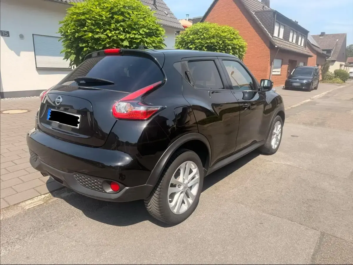 Gebraucht Nissan Juke 117 PS (86 kW) 2015 Schwarz SUV
