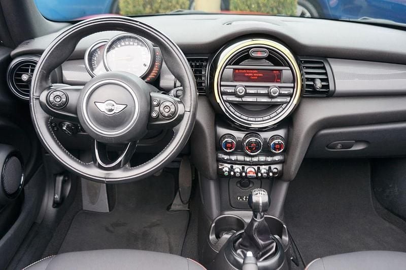 Gebraucht Mini One Cabriolet 102 PS (75 kW) 2017 Rot Cabrio