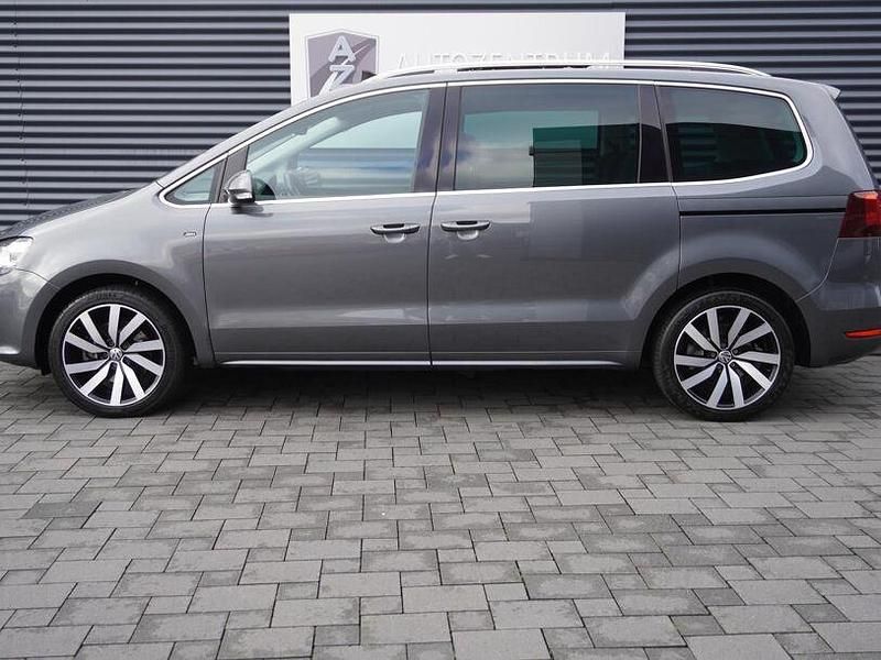 Gebraucht VW Sharan 150 PS (110 kW) 2018 Indiumgrau metallic Van / Kleinbus