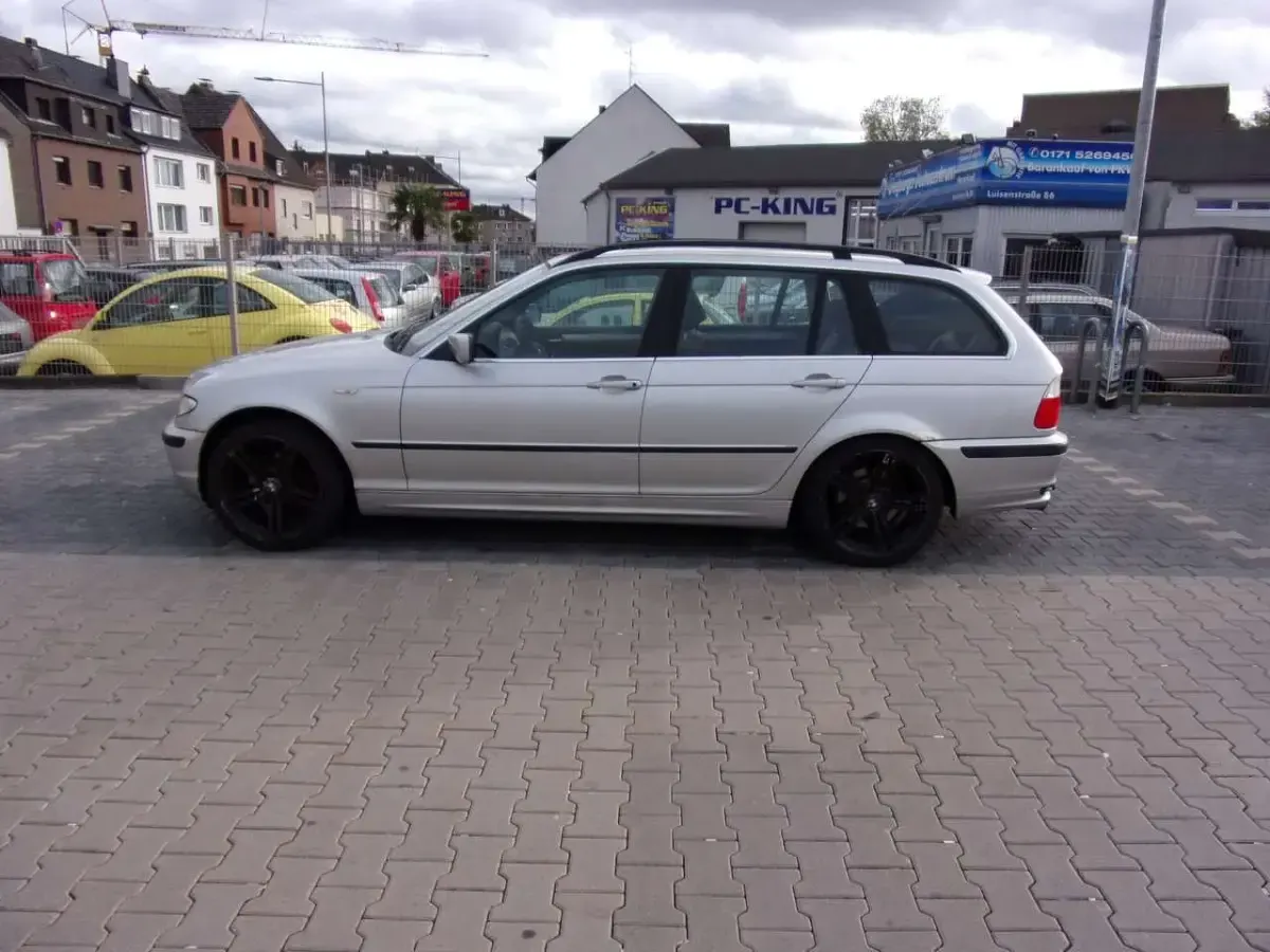 Gebraucht BMW 325 192 PS (141 kW) 2002 Silber Kombi