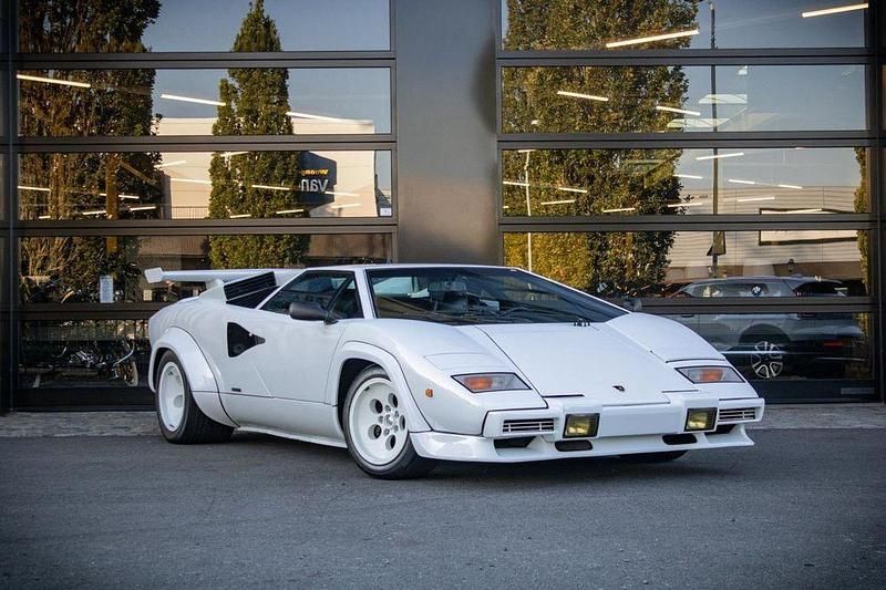 Weiß Gebraucht 1988 Lamborghini Countach | 550.000 € - Bild 1/4