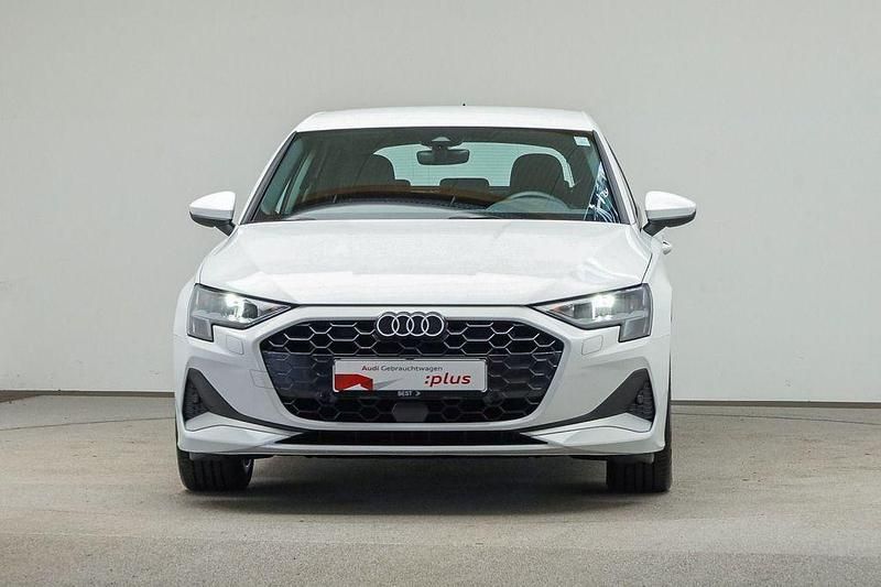 Gebraucht Audi A3 Advanced Plus 116 PS (85 kW) 2025 Arkonaweiß Limousine