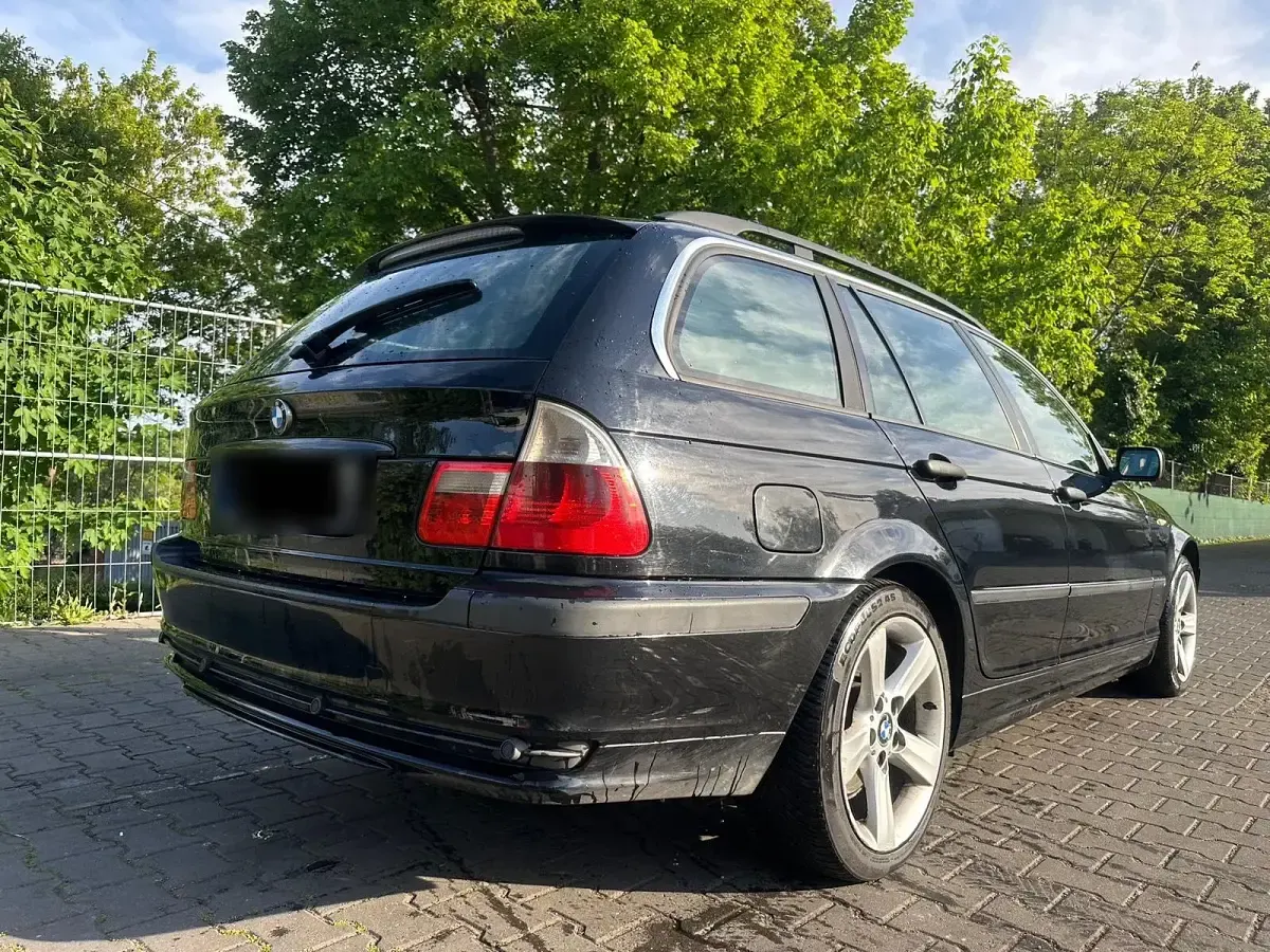 Second-hand BMW 320 150 CP (110 kW) 2004 Negru Break
