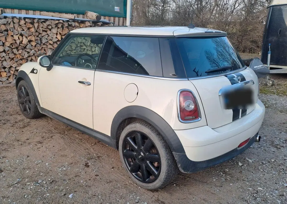 Usado Mini Cooper Pepper 120 CV (88 kW) 2009 Beige Utilitario