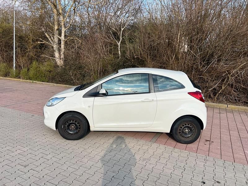 Gebraucht Ford Ka 69 PS (50 kW) 2011 Weiß Kleinwagen