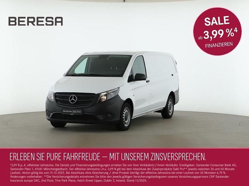 Weiß Gebraucht 2024 Mercedes Vito Van / Kleinbus | 32.106 € (Guter Preis) - Bild 1/4