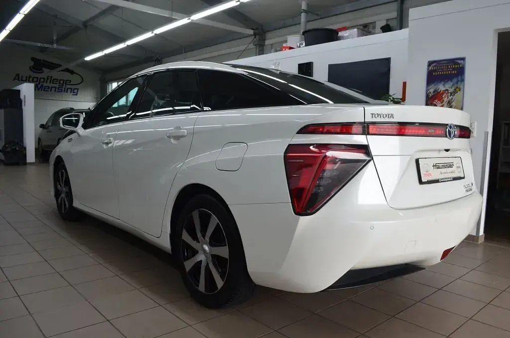 Gebraucht Toyota Mirai 154 PS (113 kW) 2019 Weiß Limousine