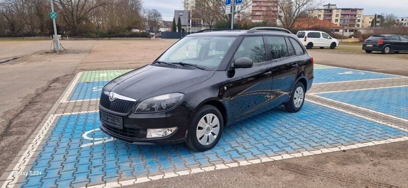 Schwarz Gebraucht 2014 Skoda Fabia Elegance Kombi | 4.800 € (Guter Preis) - Bild 1/4