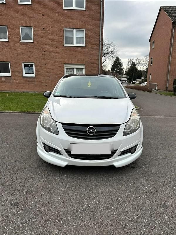 Weiß Gebraucht 2008 Opel Corsa OPC Kleinwagen | 950 € (Guter Preis) - Bild 1/4