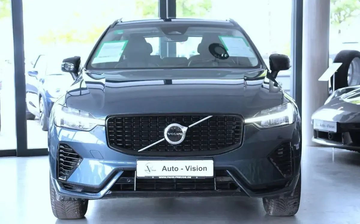 Gebraucht Volvo XC60 Plus 349 PS (256 kW) 2023 Blau SUV