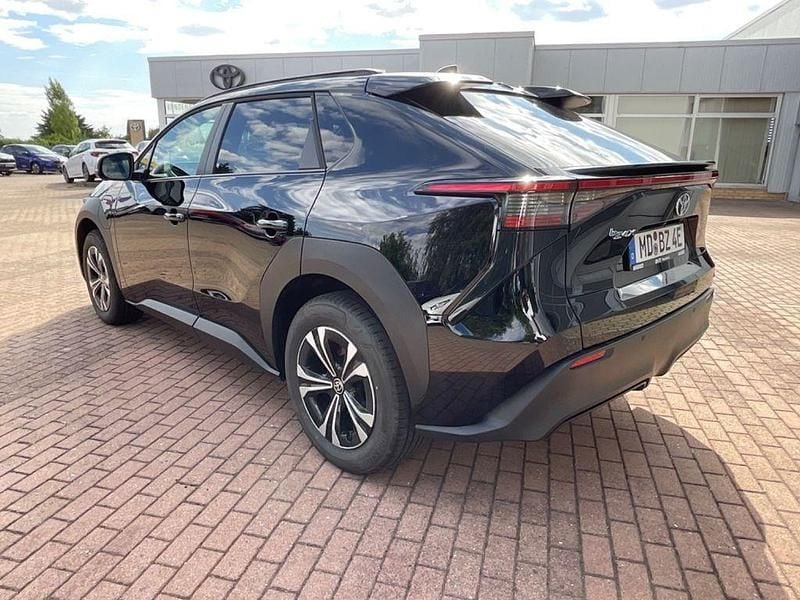 Gebraucht Toyota bZ4X Team 150 kW (204 PS) 2024 Onyxschwarz SUV