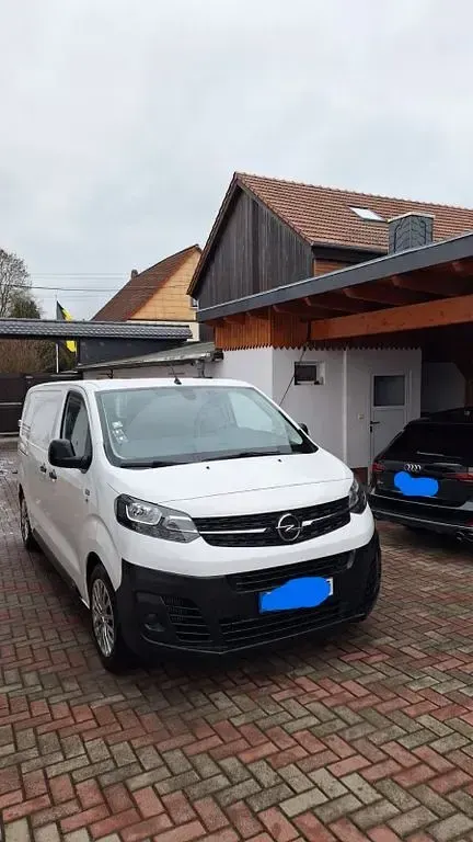 Gebraucht Opel Vivaro 120 PS (88 kW) 2019 Weiß Van / Kleinbus