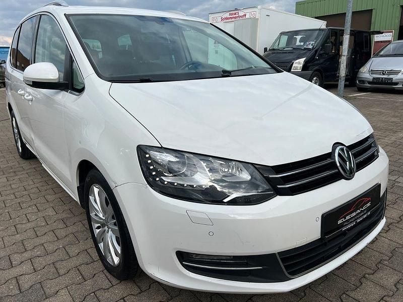 Gebraucht VW Sharan 140 PS (102 kW) 2012 Weiß Van / Kleinbus
