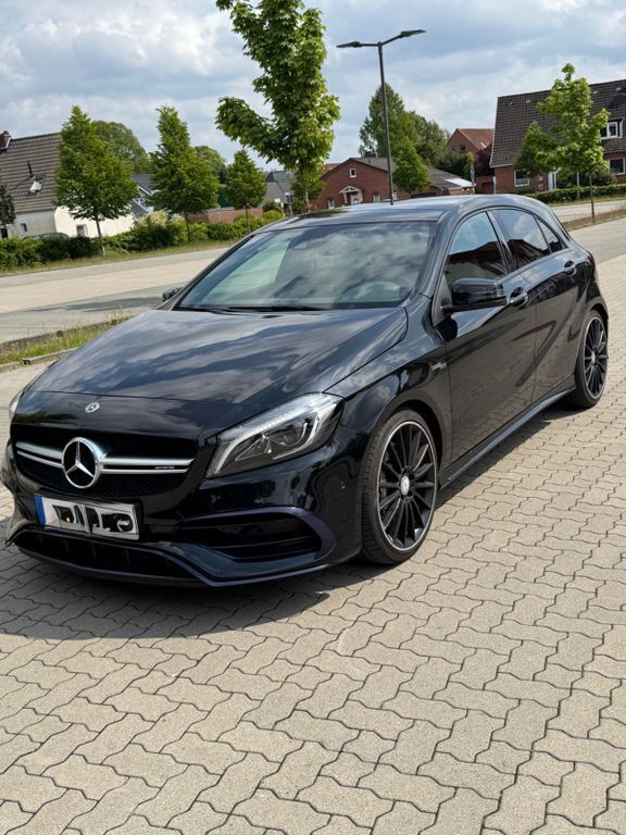 Schwarz Gebraucht 2017 Mercedes A45 AMG AMG Limousine | 28.300 € (Fairer Preis) - Bild 1/4