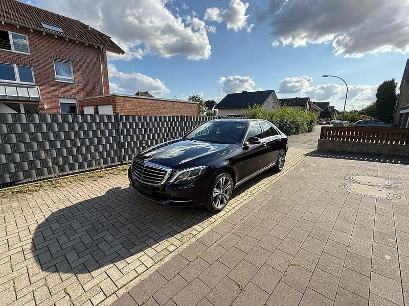 Schwarz Gebraucht 2015 Mercedes S350 Limousine | 29.999 € (Fairer Preis) - Bild 1/4