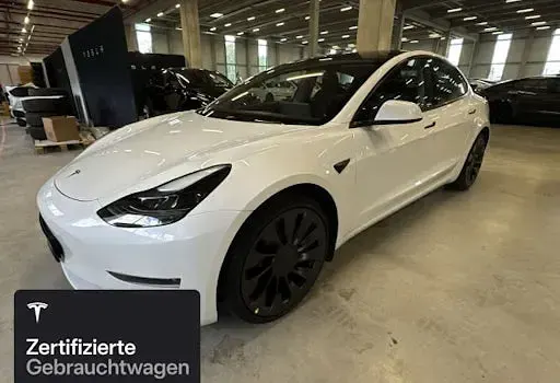 Gebraucht Tesla Model 3 Performance 377 kW (513 PS) 2022 Pearl white multicoat Limousine