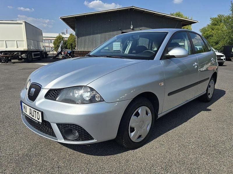 Silber Gebraucht 2009 Seat Ibiza Limousine | 3.757 € (Guter Preis) - Bild 1/4