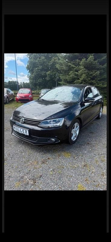 Gebraucht VW Jetta Comfortline 160 PS (117 kW) 2012 Schwarz Limousine
