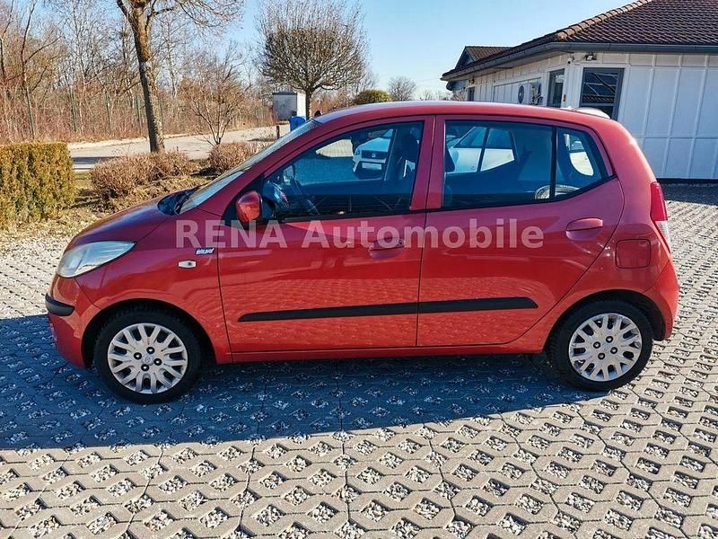 Gebraucht Hyundai i10 77 PS (56 kW) 2009 Rot Kleinwagen