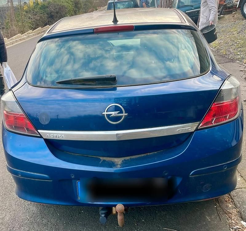 Gebraucht Opel Astra 90 PS (66 kW) 2008 Blau Coupé