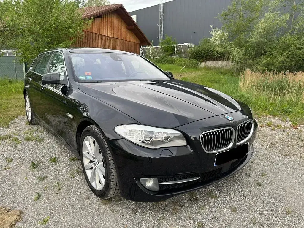 Gebraucht BMW 530 Performance 258 PS (189 kW) 2012 Schwarz Kombi