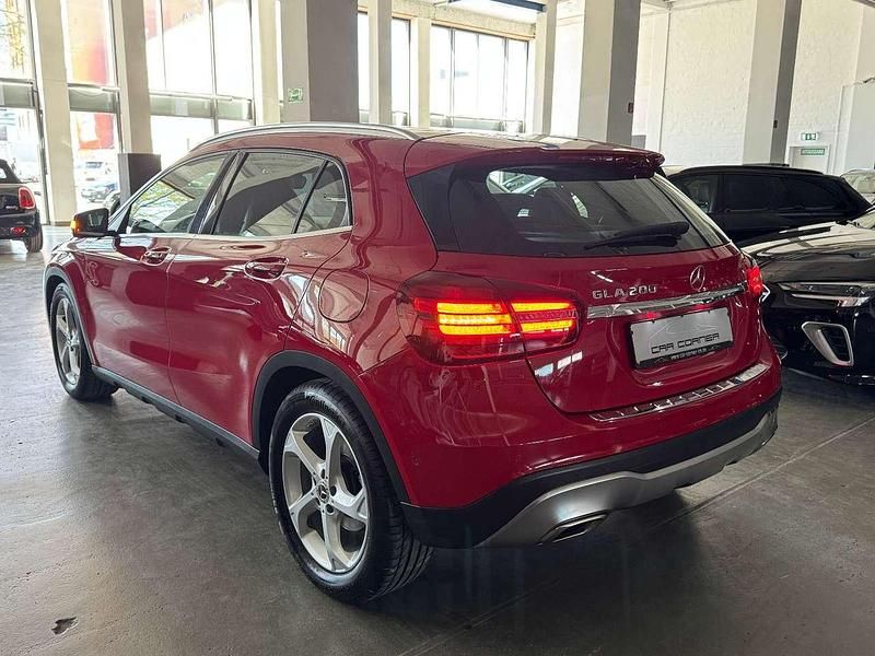 Gebraucht Mercedes GLA200 Sport 156 PS (114 kW) 2020 Rot SUV