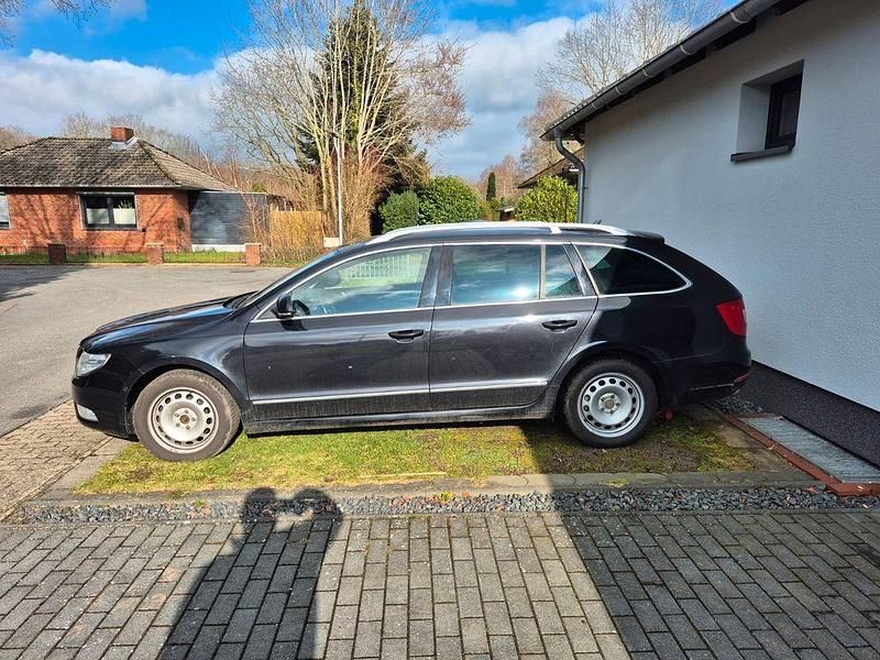 Gebraucht Skoda Superb Elegance 170 PS (125 kW) 2010 Schwarz Kombi