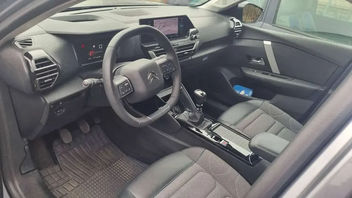 Gebraucht Citroën C4 PureTech 131 PS (96 kW) 2022 Silber Limousine